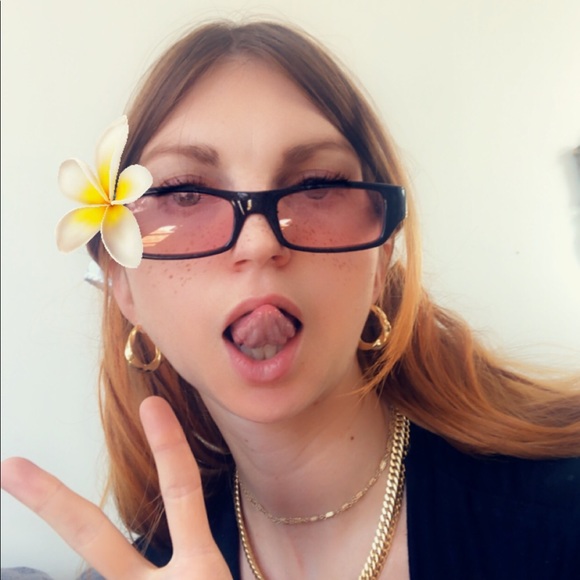 Meet your Posher, Jessica - Picture 1 of 1